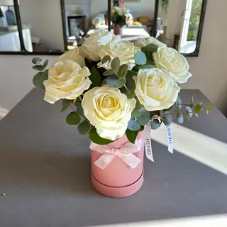 ARREGLO DE ROSAS BLANCAS ” FLORENCIA”