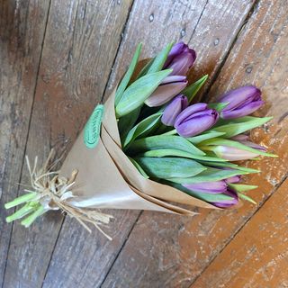 Ramo  10 tulipanes lila