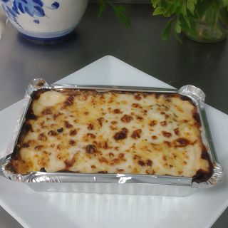 Platos del día. Lasaña de carne.