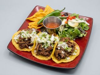 Tacos De Chicharrón con guacamole