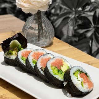 Futomaki de salmón (8 uds.)