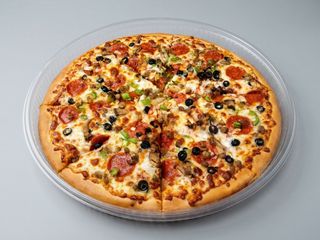 6. Pizza De Jamón Y Roquefort (34 Cm.)