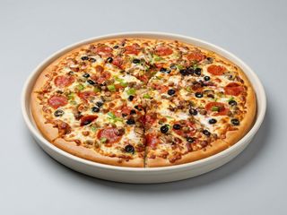 15. Pizza Americana (42 Cm.)