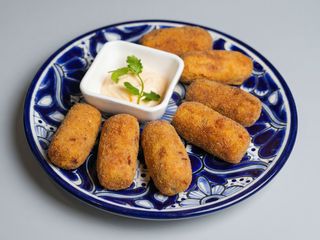 64. Ración De Croquetas