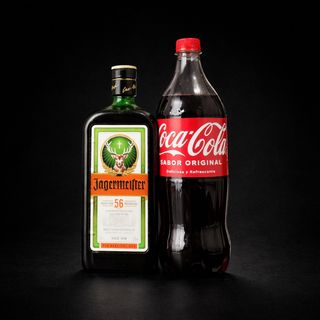 Pack Licor Jägermeister + Coca-Cola