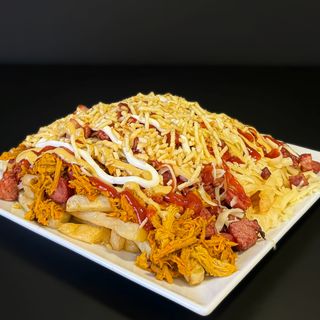 Salchipapa Mixta (para 2 personas)