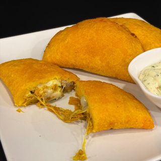 3 Empanadas de Carne