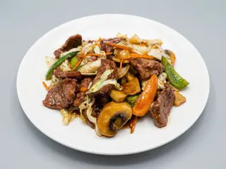 38A. Ternera con verduras 
