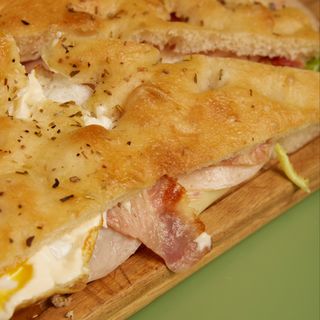 Focaccia Chivito