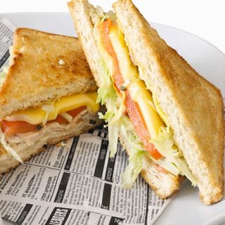 4- Sándwich De Pollo Con Queso