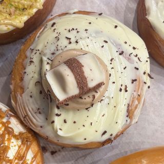 Cinnamon Roll Kínder