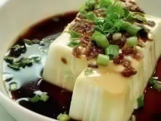 8. Tofu Con Salsa De La Casa