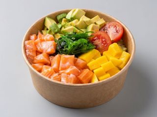 Poke salmón
