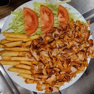 46.Plato Pollo Patatas Fritas, y Ensalada 