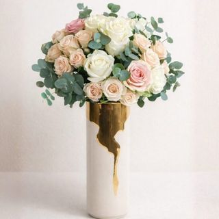 Sweet bouquet sobre elegante cerámica