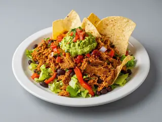 Tinga De Pollo Con Cochinita Pibil Y Sudadero (Para 2 Personas)