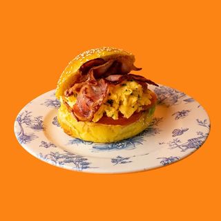 Scramble And Bacon Sándwich