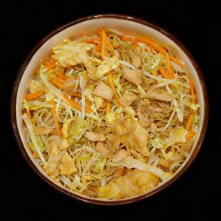 鸡肉粉干 Fideos Con Pollo Y Verdura