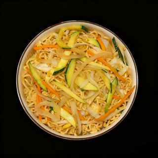 素日式炒面 Yakisoba Con Verdura Y Huevo