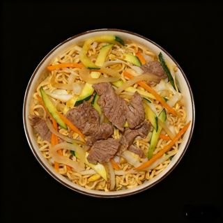 牛肉日式炒面 Yakisoba Con Ternera Y Verdura