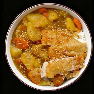 炸鸡排咖喱饭 Pollo Katsu Curry