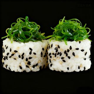 Uramaki De Wakame （8 pzs）
