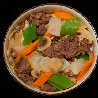 什锦牛 Chop-Suey de ternera