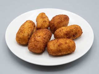 Croquetas Hechas En Casa (6 U.) /  6 Croquettes Made At Home