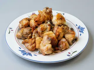 Pollo al ajillo 