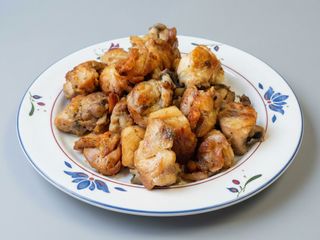 Pollo al ajillo 