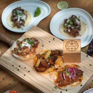 Medio Kilo De Cochinita Pibil