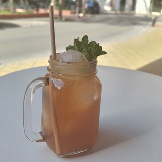 Té frío verde piña colada