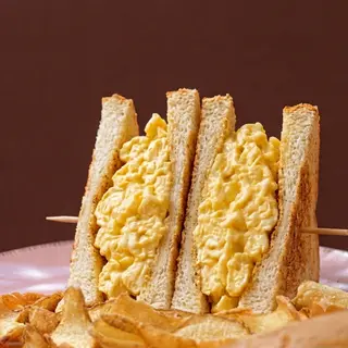 Sándwich de huevo coreano