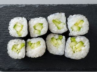 91. Mini Rollo Pepino Con (8 Uds.)