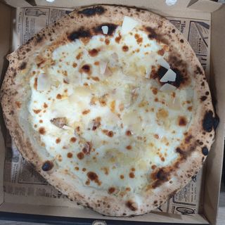 Pizza Cuatro Quesos (30 Cm.)