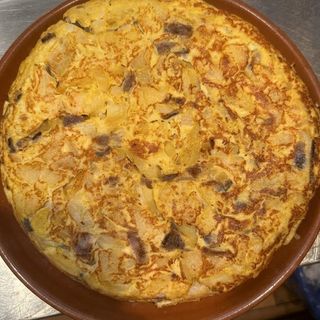 Tortilla de patata y cebolla( ración)