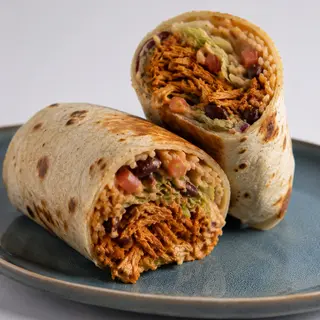 Burrito de tinga de pollo