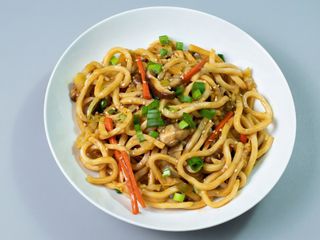 62. Tallarines tres delicias