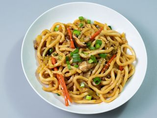 63. Tallarines pollo terriyaki
