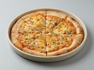 Pizza Cuatro Quesos