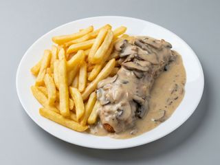 Gordon blue de pollo  salsa champiñón