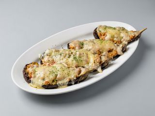 BERENJENAS RELLENAS POLLO Y VERDURAS