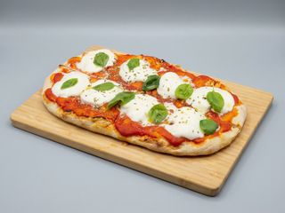 Pinsa Caprese