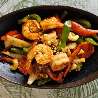 Pad Med Mamuang