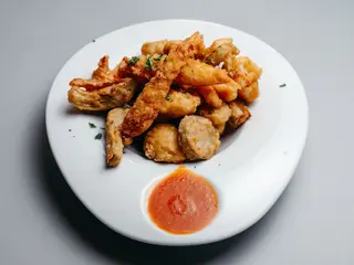Verduras Y Langostinos En Tempura