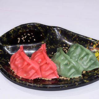 42. GYOZA ROJA Y VERDE