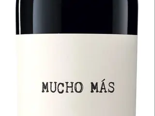 MUCHO MÁS VINO TINTO