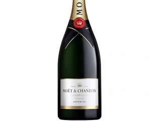 MOËT & CHANDON