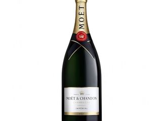 MOËT & CHANDON