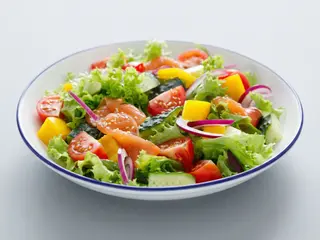 Ensaladas + Refresco O Cerveza